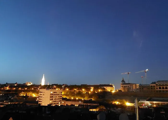 Castle View One * Budapest